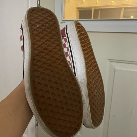 Barely used pink vans - Picture 2 of 3